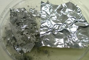 Reactivity of aluminium web